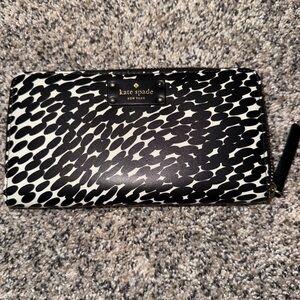 Kate Spade Black Wallet with Gold Zipper
